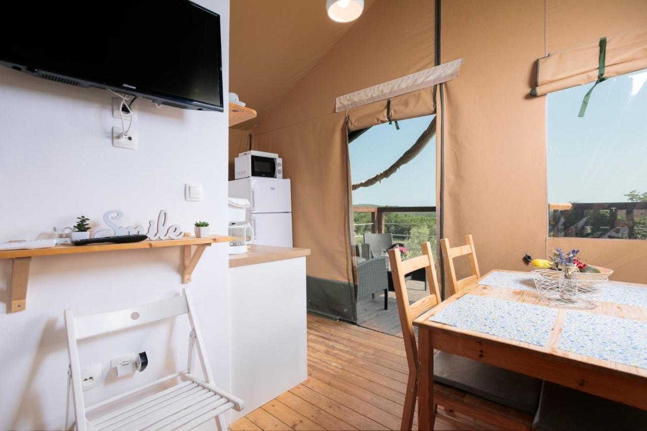 Brusici Prima Insula Glamping酒店 外观 照片