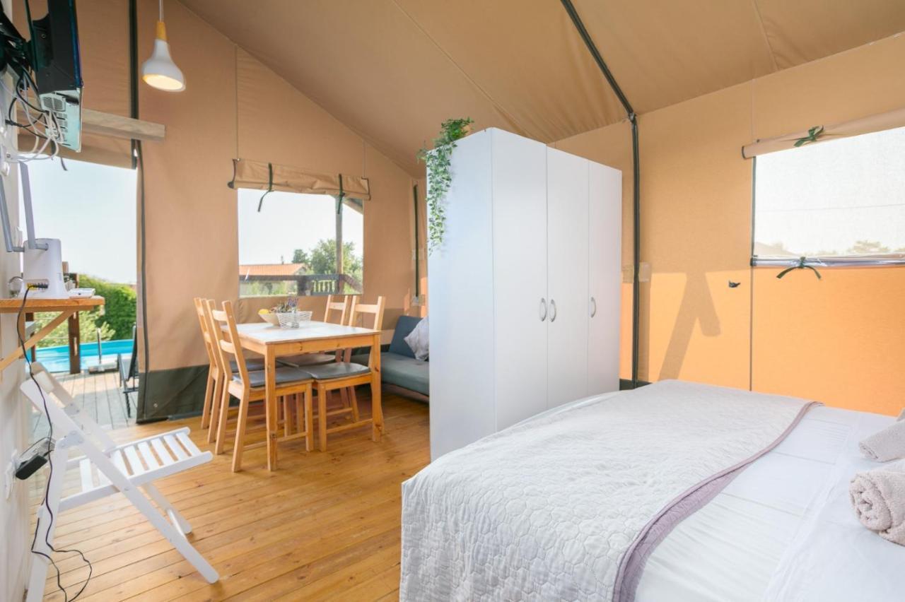 Brusici Prima Insula Glamping酒店 外观 照片