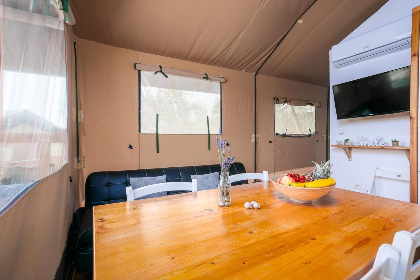 Brusici Prima Insula Glamping酒店 外观 照片
